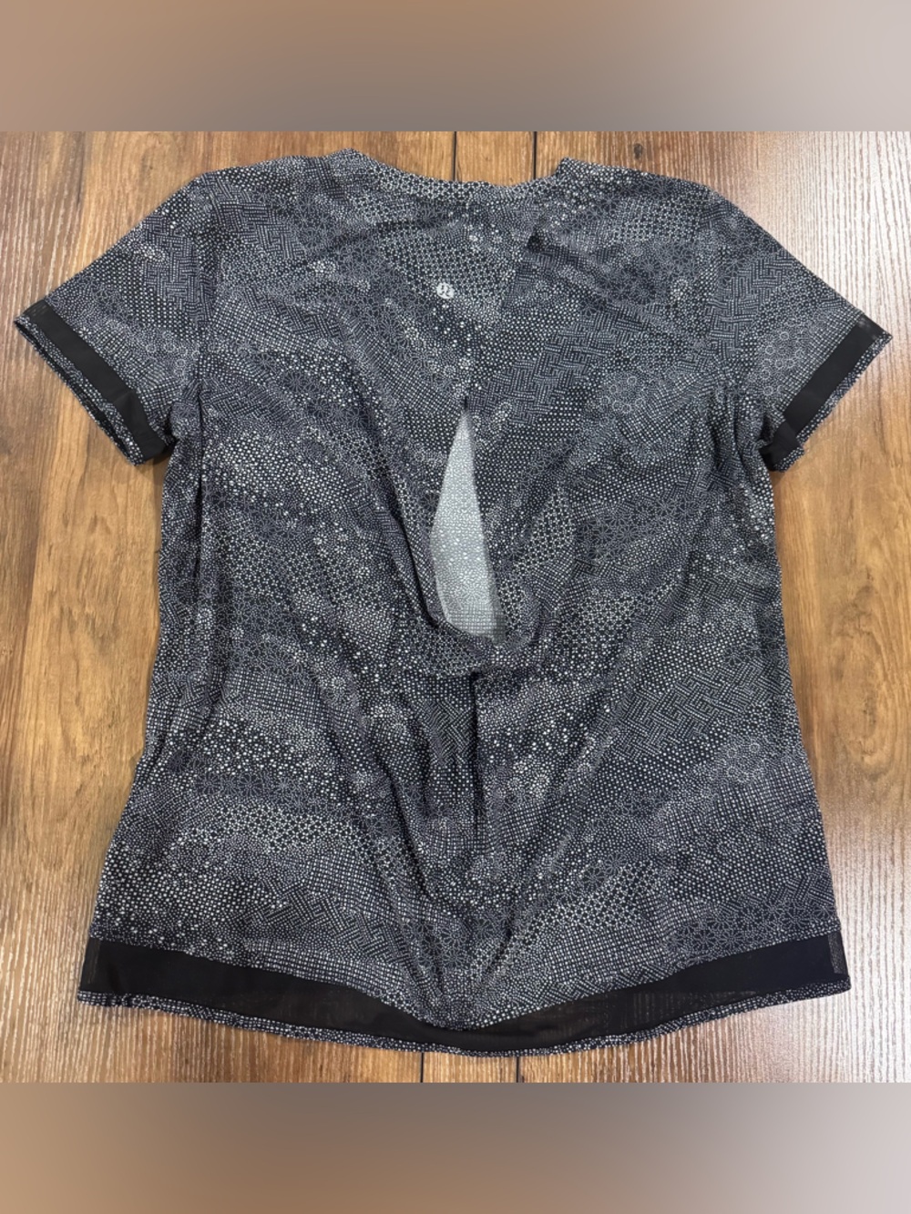 Lululemon Serve Up Some Sun Short Sleeve - Picture 5 of 8